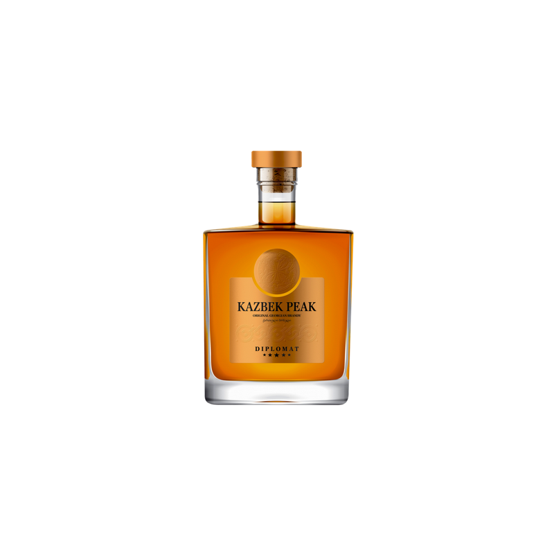 Brandy Kazbek Peak Diplomatic 0,5 l 36% Brandy Kazbek Peak Diplomatic 0,5 l 36%