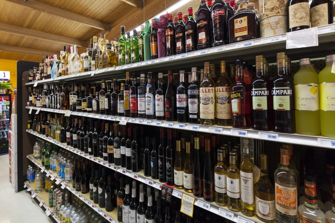 Wódka na prezent – jak wybrać elegancki trunek?